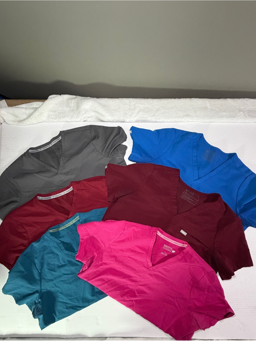 Figs and Fabletics Short-Sleeve V-Neck Scrub top bundle 6 total!
